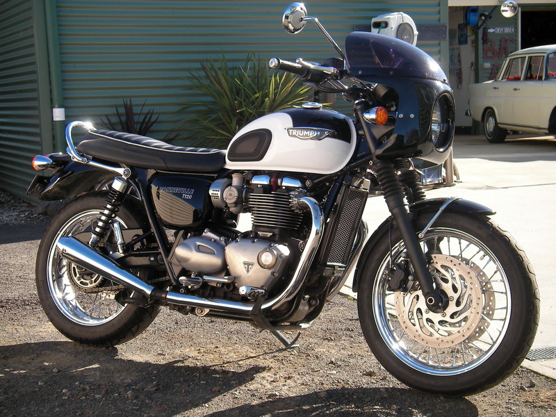 2016 TRIUMPH 1200CC BONNEVILLE T120 BLACK MY16