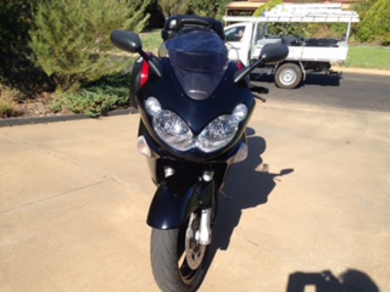 2002 KAWASAKI 1200CC ZZ-R1200 C1