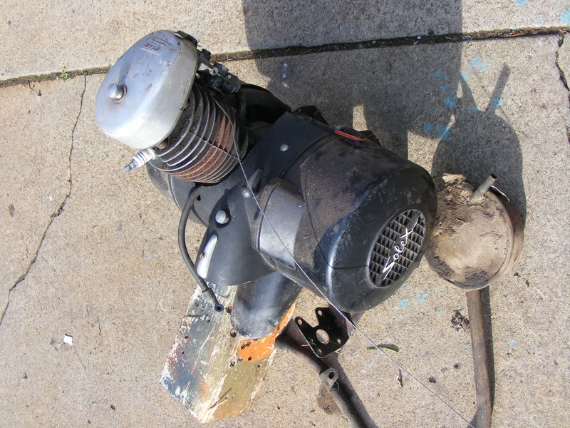 VELOSOLEX AUTO CYCLE TWO STROKE ENGINE