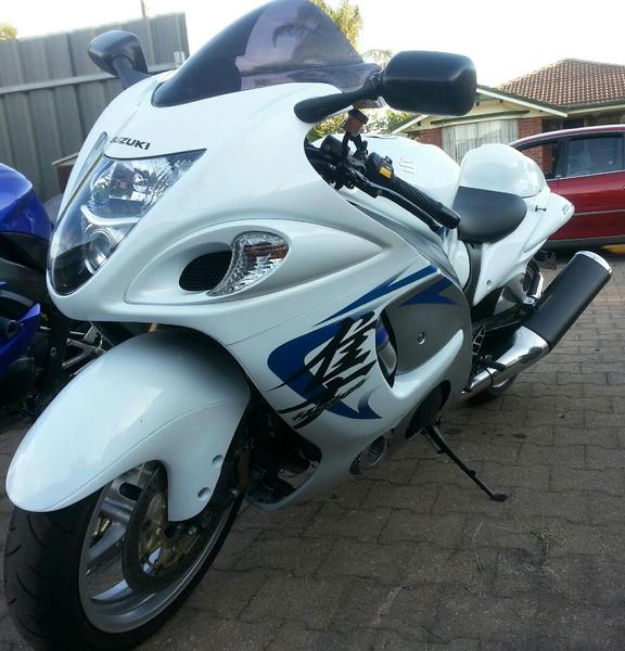 2010 SUZUKI 1340CC GSX1300RZ (HAYABUSA) L0