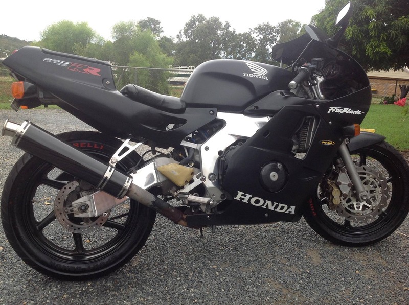 1996 HONDA 250CC CBR250RR (FIREBLADE)