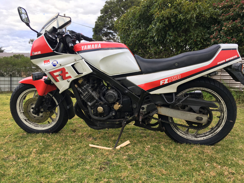 1985 YAMAHA 750CC FZ750