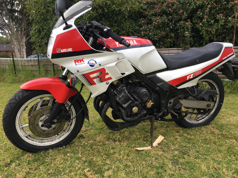 1985 YAMAHA 750CC FZ750