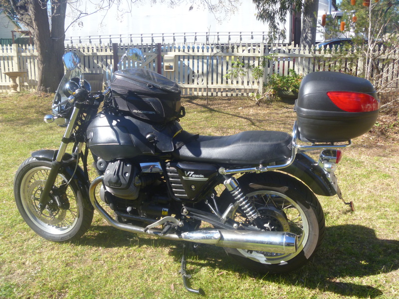 2012 MOTO GUZZI 750CC V7 SPECIAL