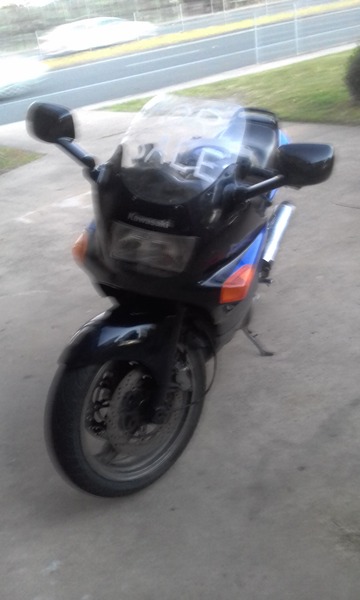 1992 KAWASAKI 600CC ZZ-R600 (ZX600)