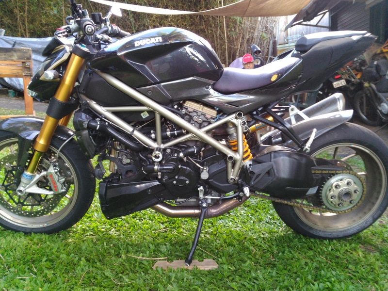 2009 DUCATI 1100CC STREETFIGHTER S MY09