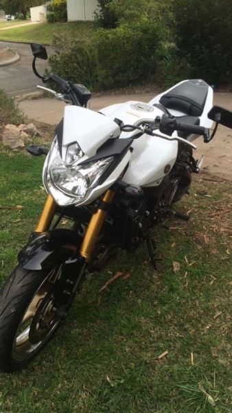 2010 YAMAHA 800CC FZ8N
