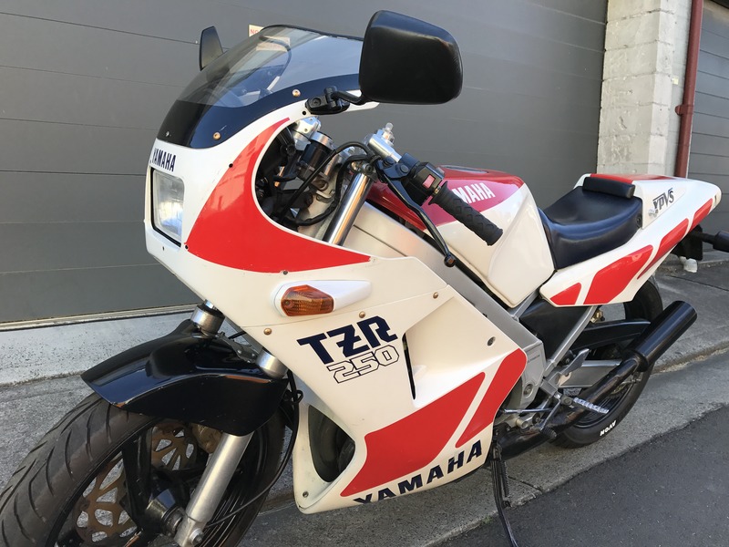 1987 YAMAHA 250CC TZR250
