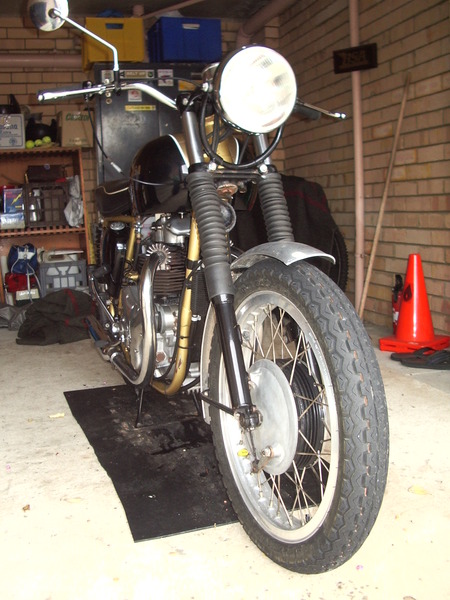 1954 BSA 650CC 10 GOLDEN FLASH A