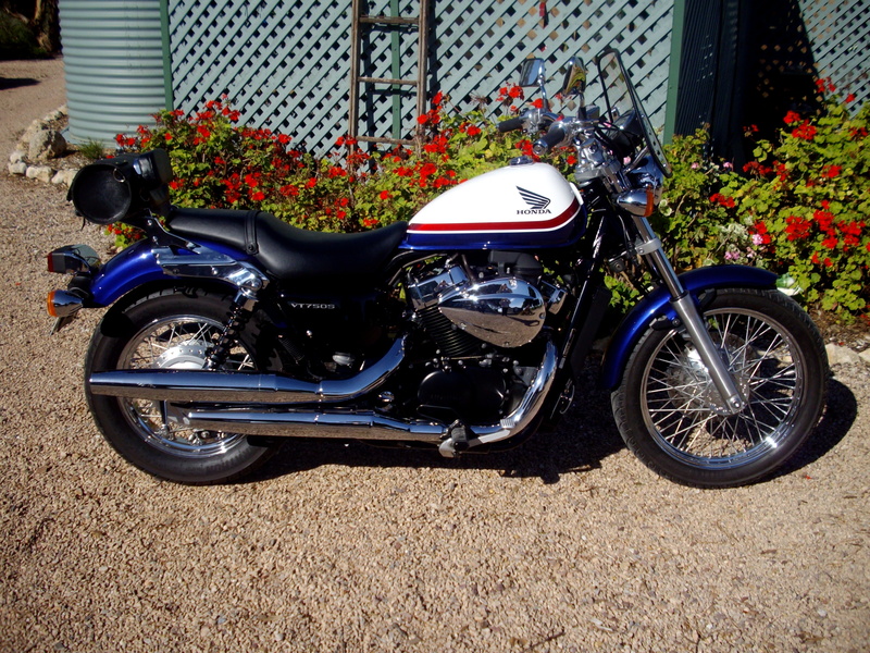 2010 HONDA 750CC VT750S A