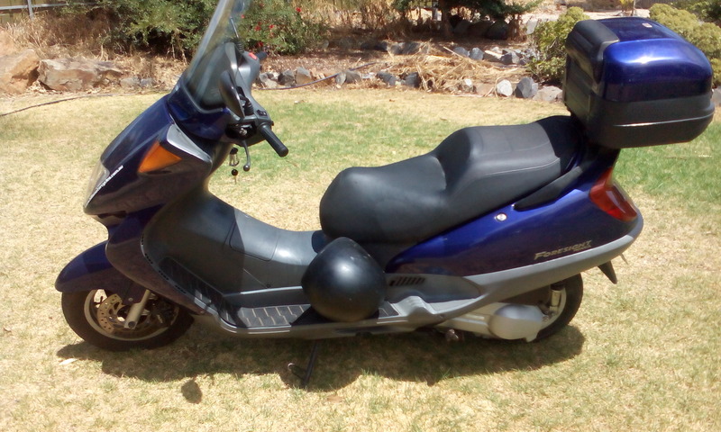 2000 HONDA 250CC FES250 (FORESIGHT)