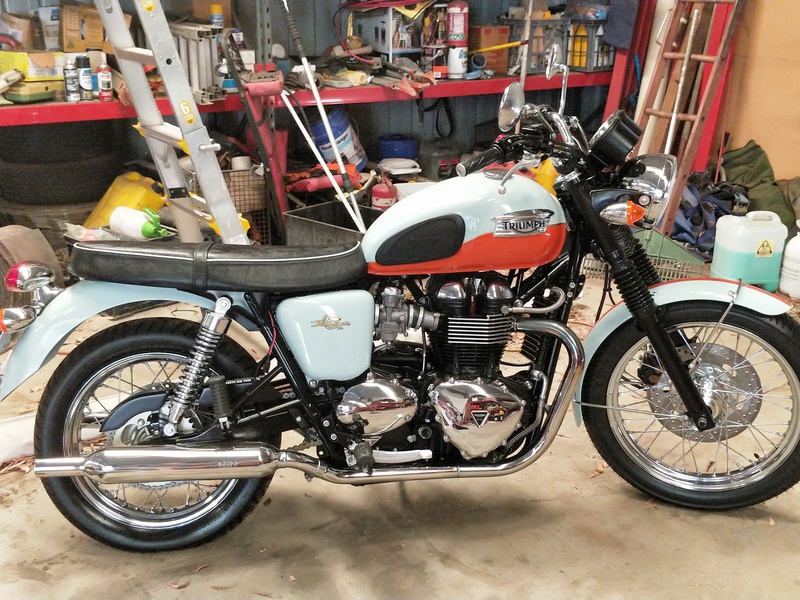 2009 TRIUMPH 865CC BONNEVILLE SE MY09