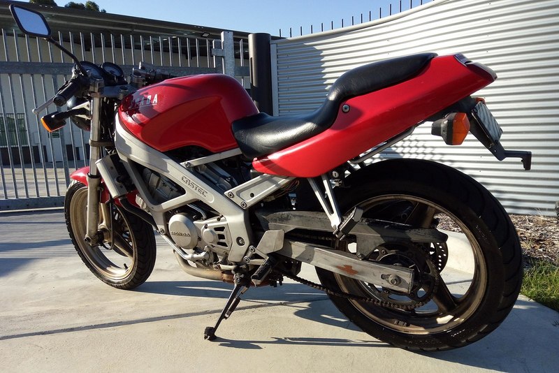 1990 HONDA 250CC VT250 SPADA