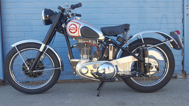 1953 BSA 350CC 32 GOLD STAR B