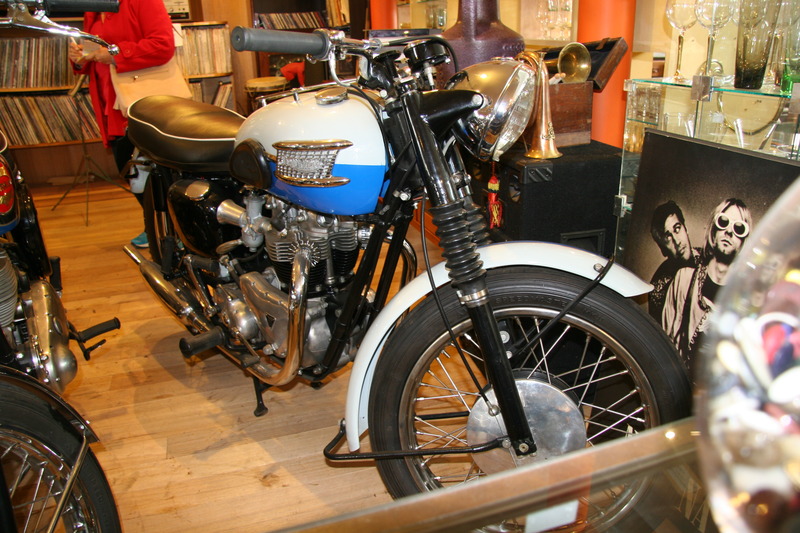 1961 TRIUMPH 650CC T120 BONNEVILLE