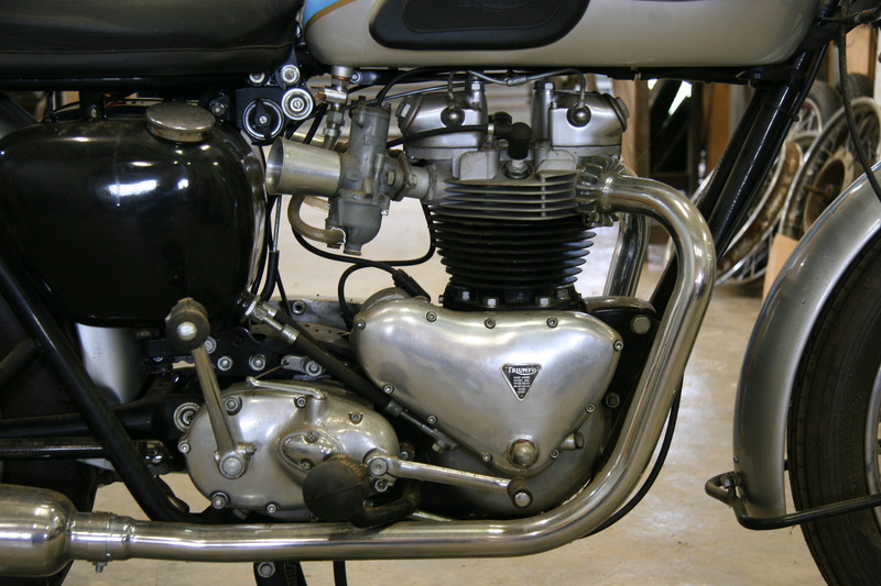1960 TRIUMPH 650CC T120 BONNEVILLE