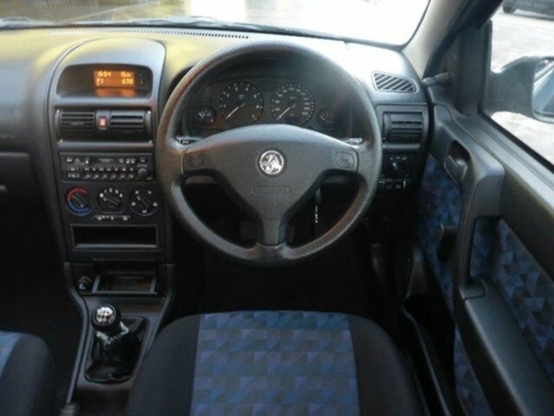 2001 HOLDEN ASTRA CITY TS