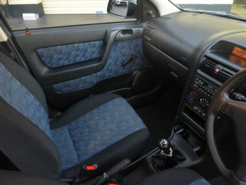 2001 HOLDEN ASTRA CITY TS