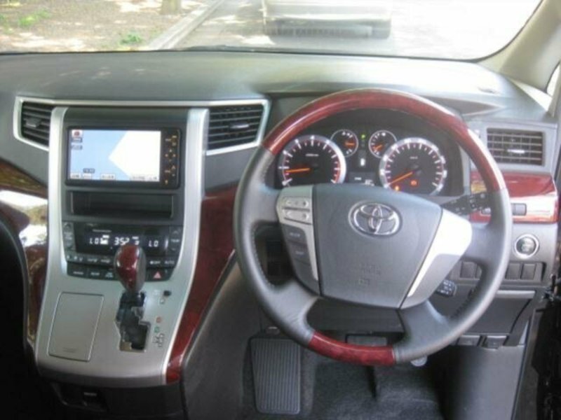 2010 TOYOTA Alphard WELLCAB