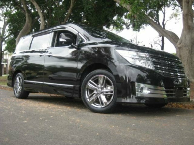 2011 NISSAN ELGRAND Rider