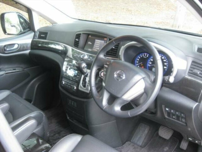 2011 NISSAN ELGRAND Rider