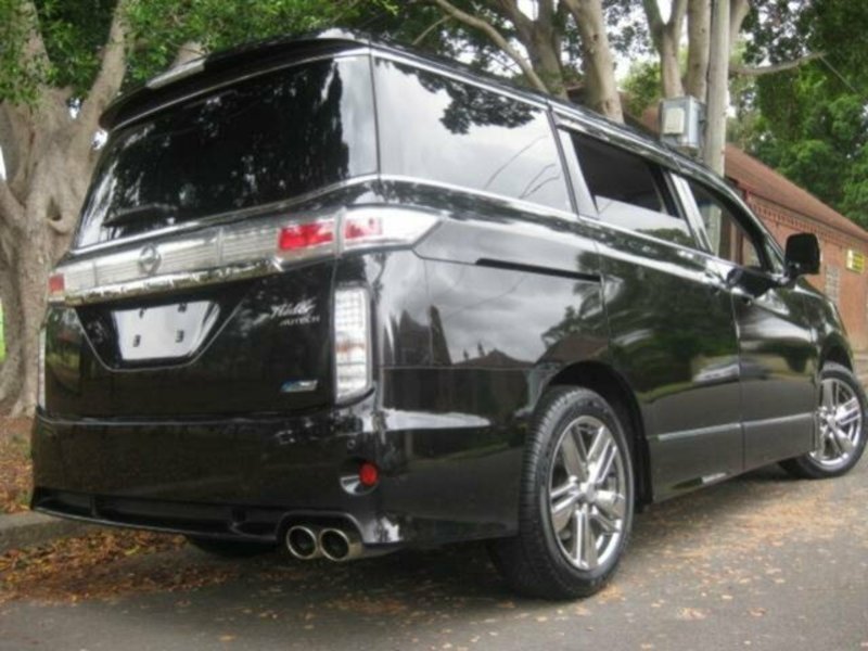 2011 NISSAN ELGRAND Rider