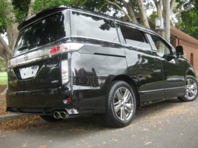 2011 NISSAN ELGRAND Rider