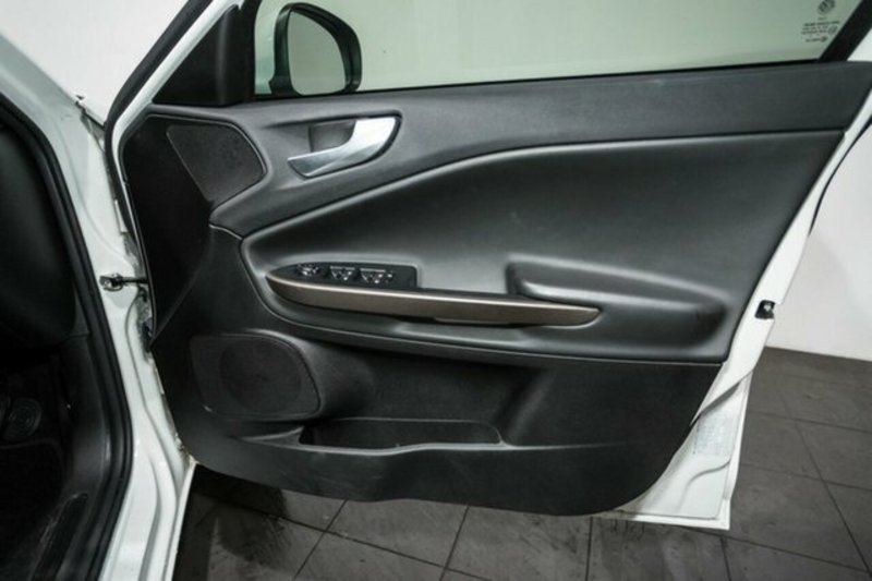 2015 ALFA ROMEO GIULIETTA DISTINCTIVE