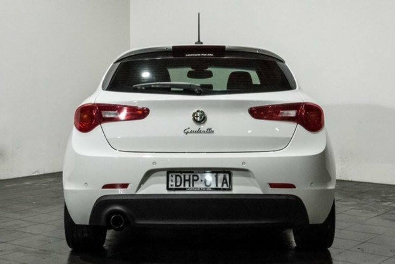2015 ALFA ROMEO GIULIETTA DISTINCTIVE