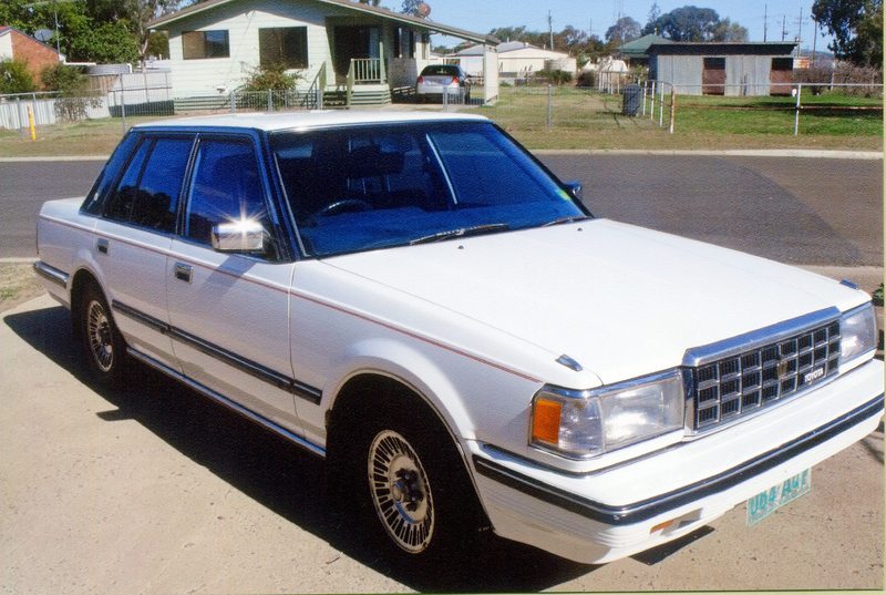 1985 TOYOTA CROWN ROYAL