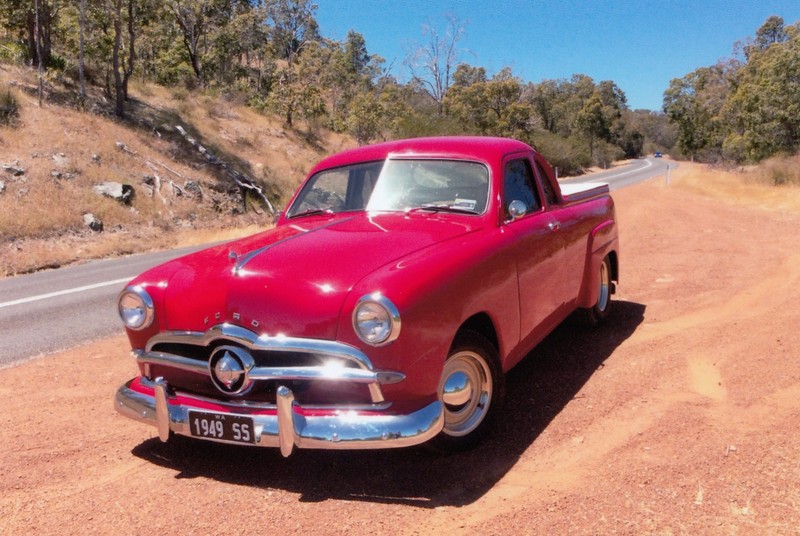 1949 FORD CUSTOM SINGLE SPINNER