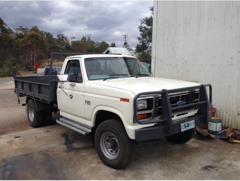 1986 FORD F350 (4x4)