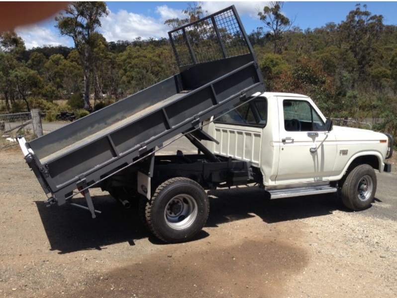 1986 FORD F350 (4x4)