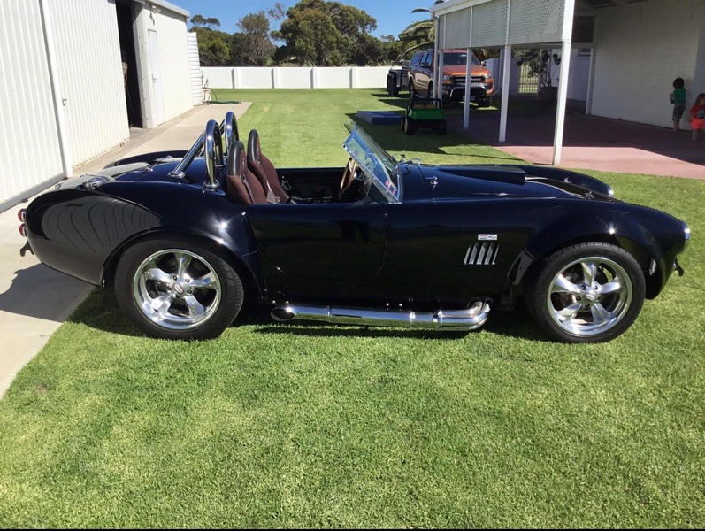 1965 SHELBY COBRA REPLICA
