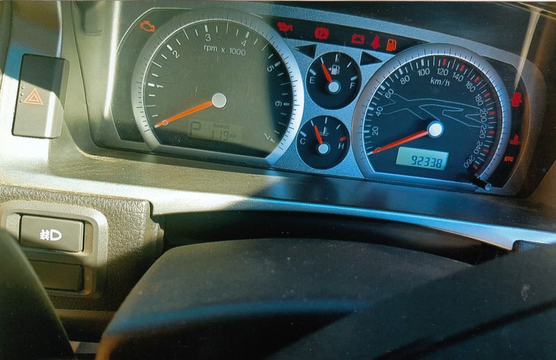 2006 FORD FALCON XR6 MAGNET BF