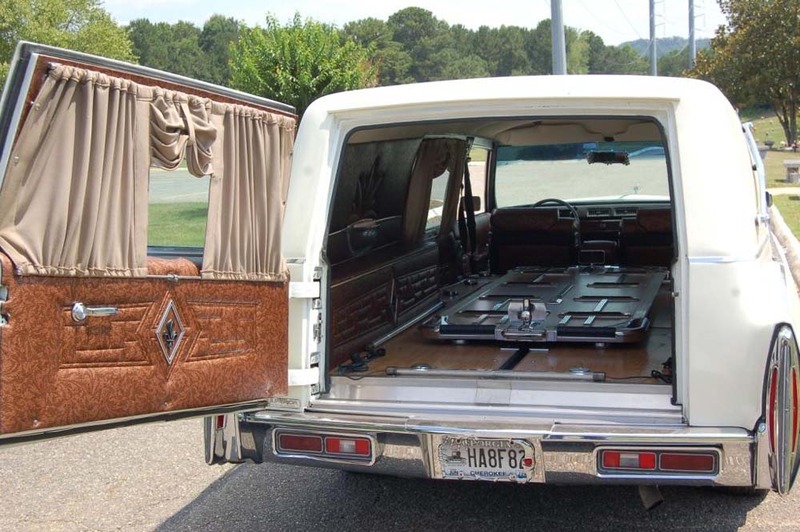 1976 CADILLAC HEARSE