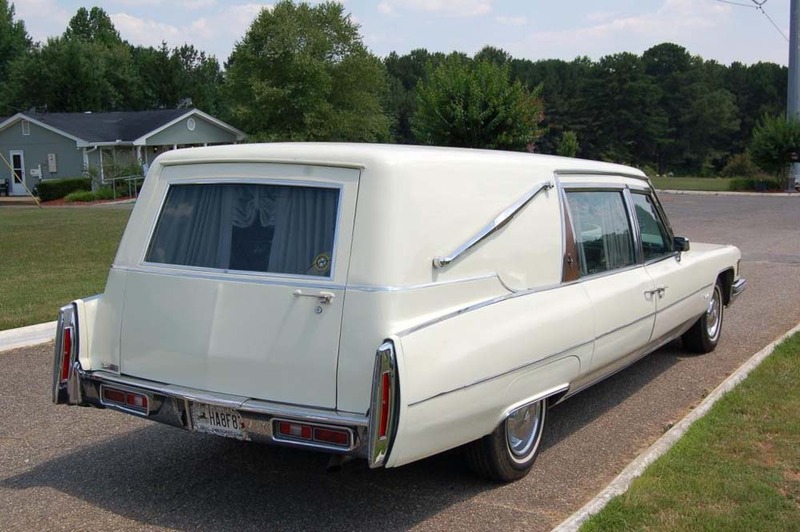 1976 CADILLAC HEARSE