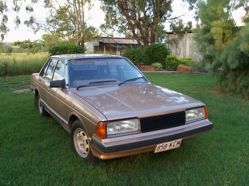 1985 NISSAN BLUEBIRD GL