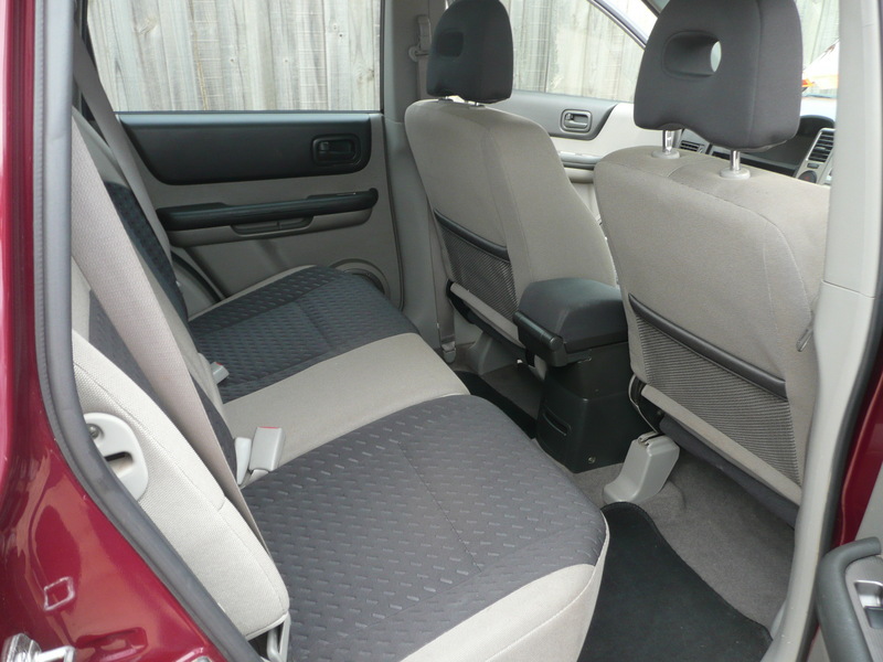 2005 NISSAN X-TRAIL ST T30