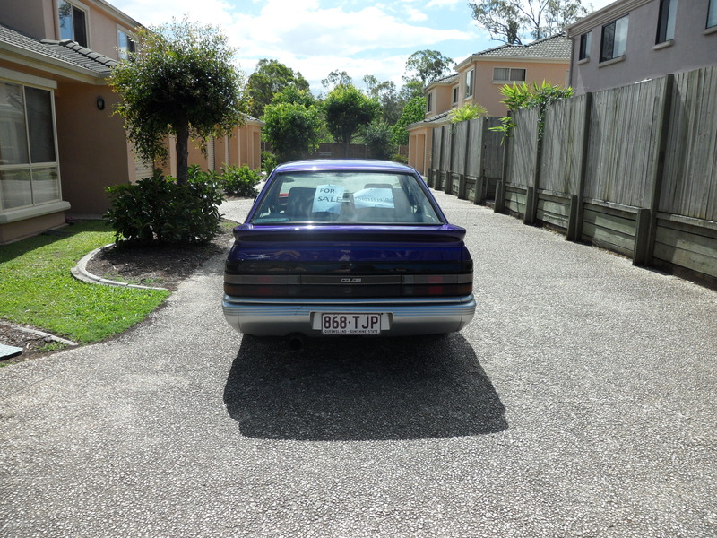 1987 HOLDEN CALAIS VL