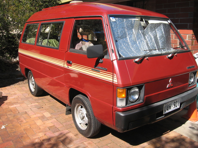 1986 MITSUBISHI STARWAGON GL SF