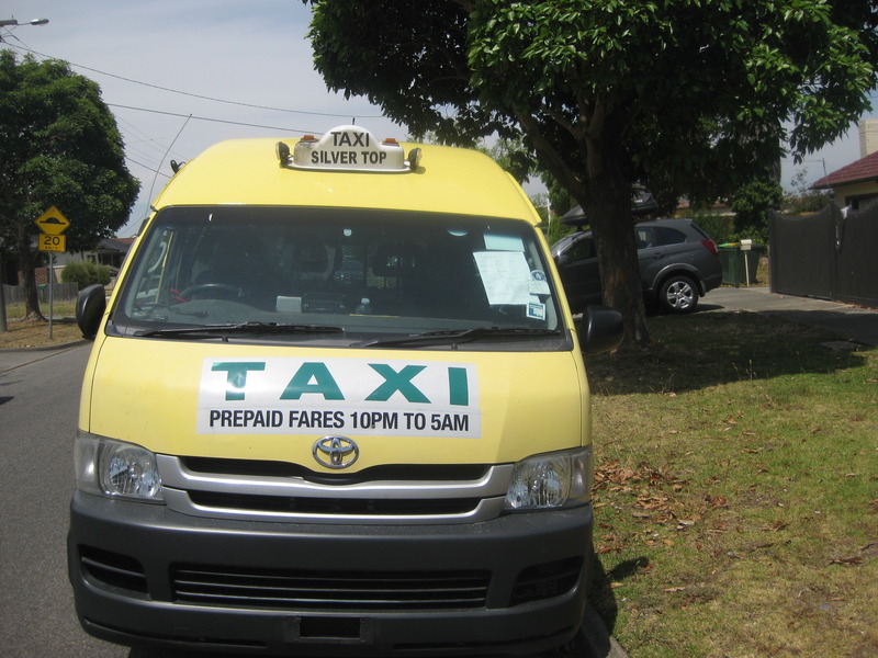 2009 TOYOTA HIACE COMMUTER TRH223R MY07 UPGRADE