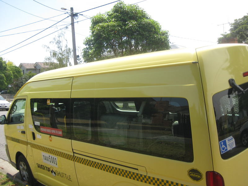 2009 TOYOTA HIACE COMMUTER TRH223R MY07 UPGRADE