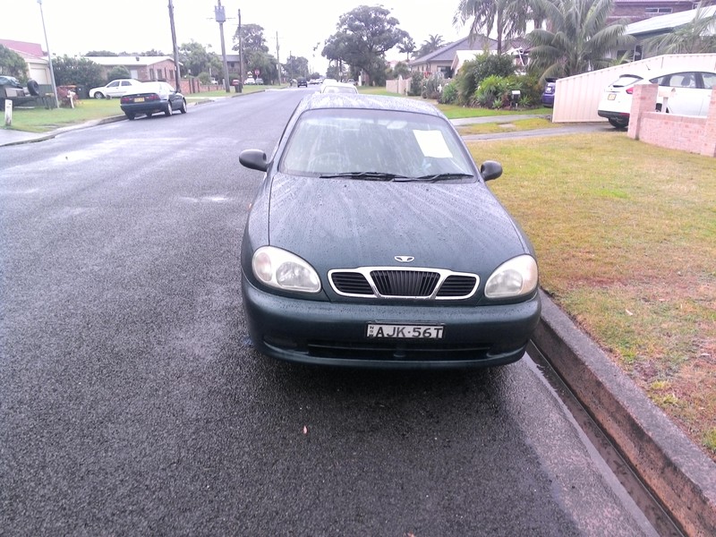 2000 DAEWOO LANOS SE