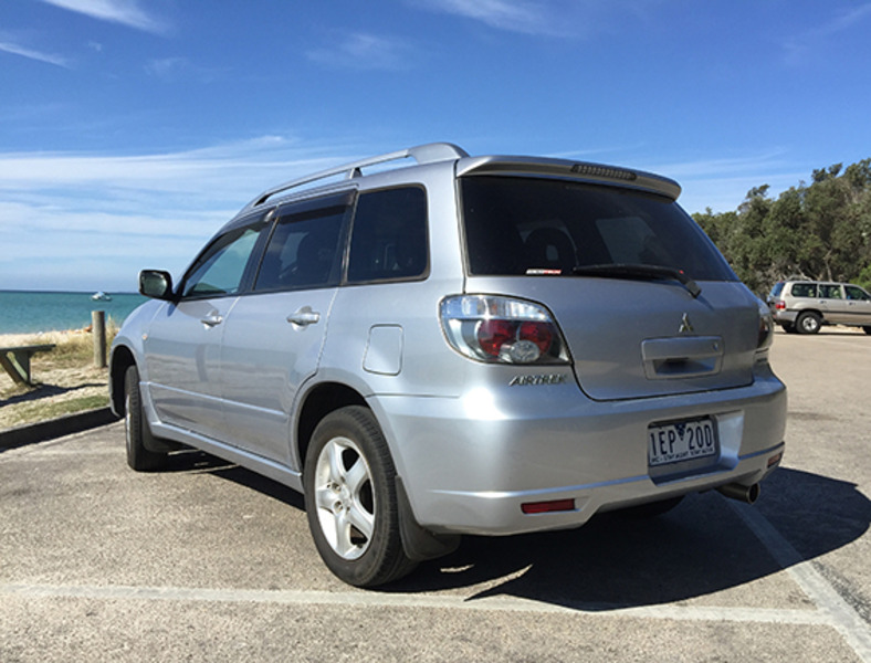 2004 MITSUBISHI OUTLANDER AIRTREK