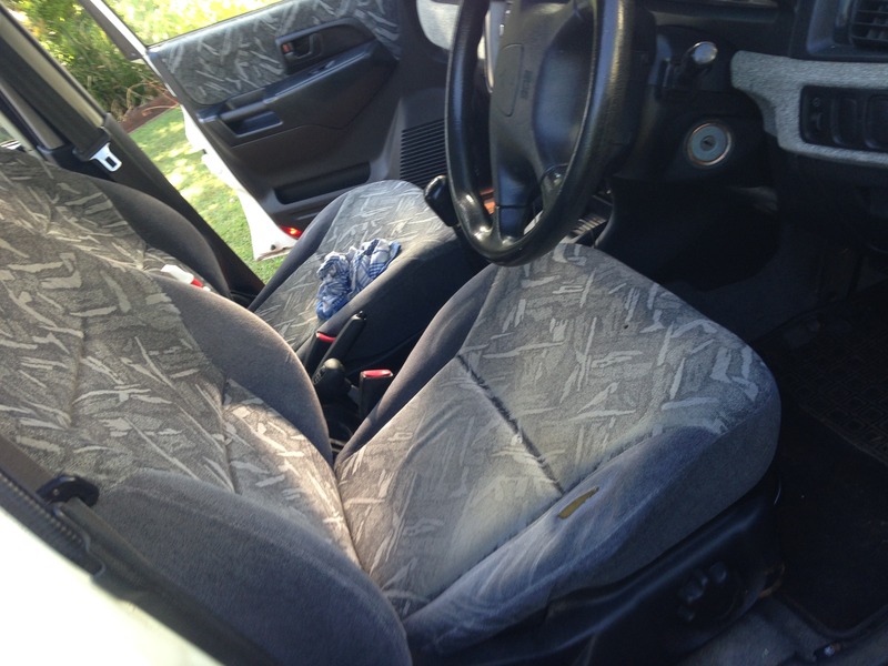 2000 MITSUBISHI PAJERO iO (4x4) QA