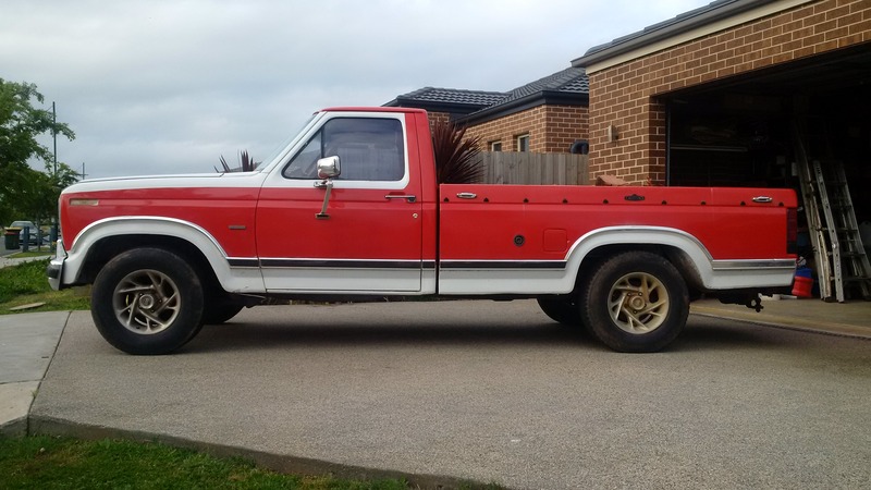 1984 FORD F100 XLT