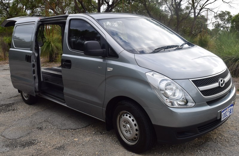 2011 HYUNDAI iLOAD TQ