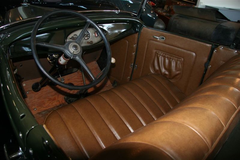 1932 FORD MODEL B ROADSTER DELUXE 