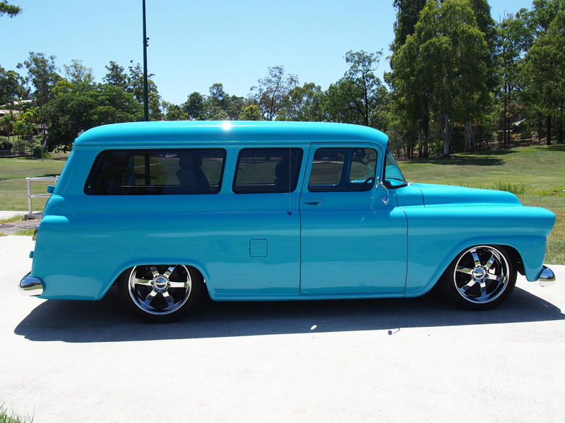 1958 CHEVROLET SUBURBAN